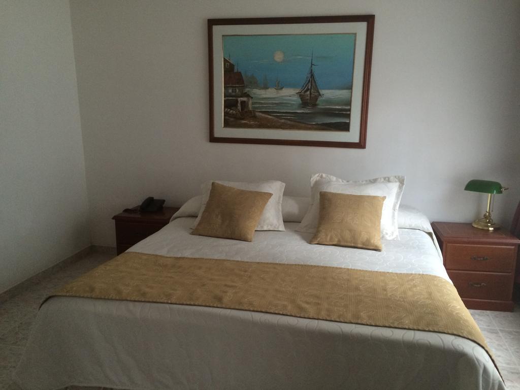Hotel Bolivar Plaza Manizales Room photo