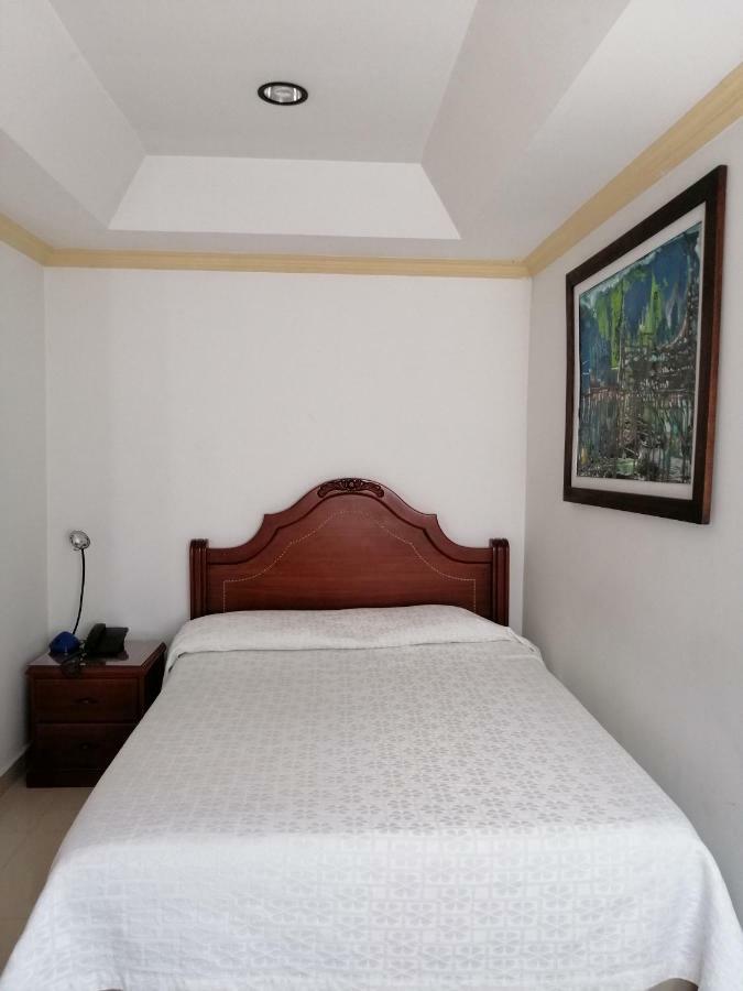 Hotel Bolivar Plaza Manizales Exterior photo